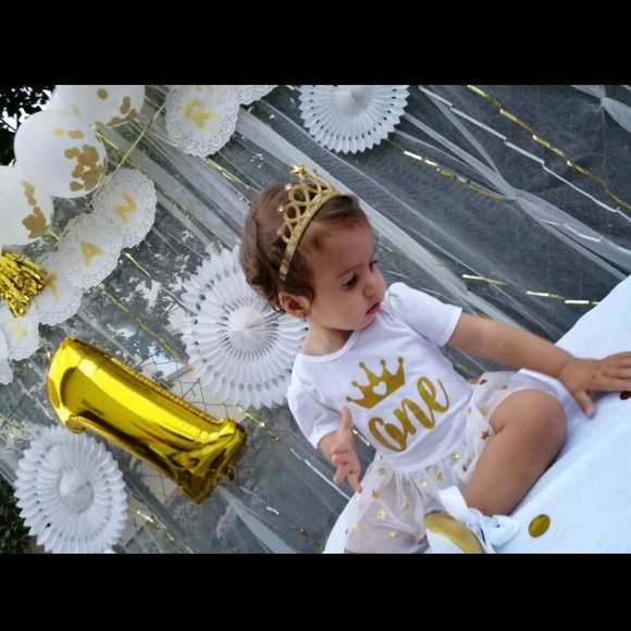 White 3 piece outfit for 1 year - Picture 2 of 2